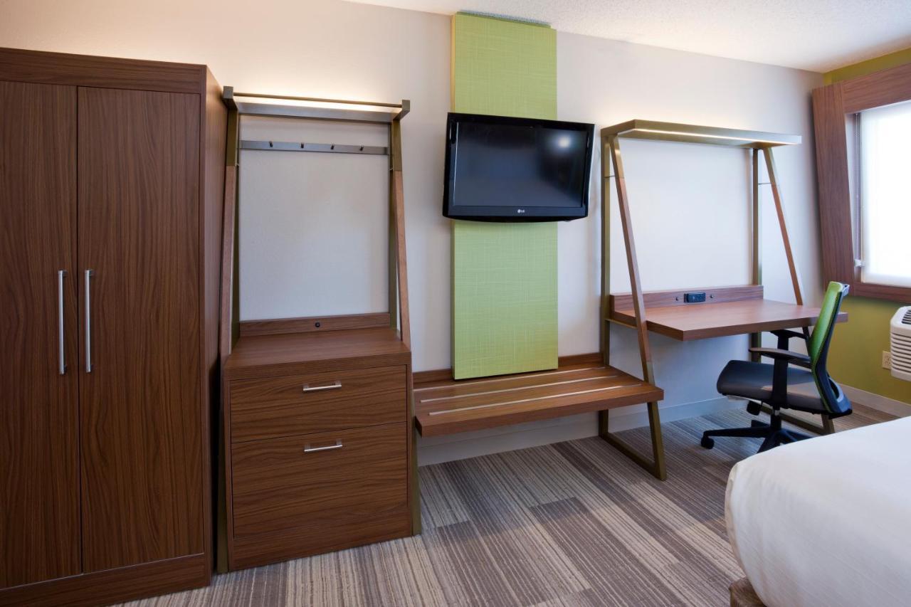 Holiday Inn Express Hotel & Suites Minneapolis-Golden Valley By Ihg Saint Louis Park Exterior foto